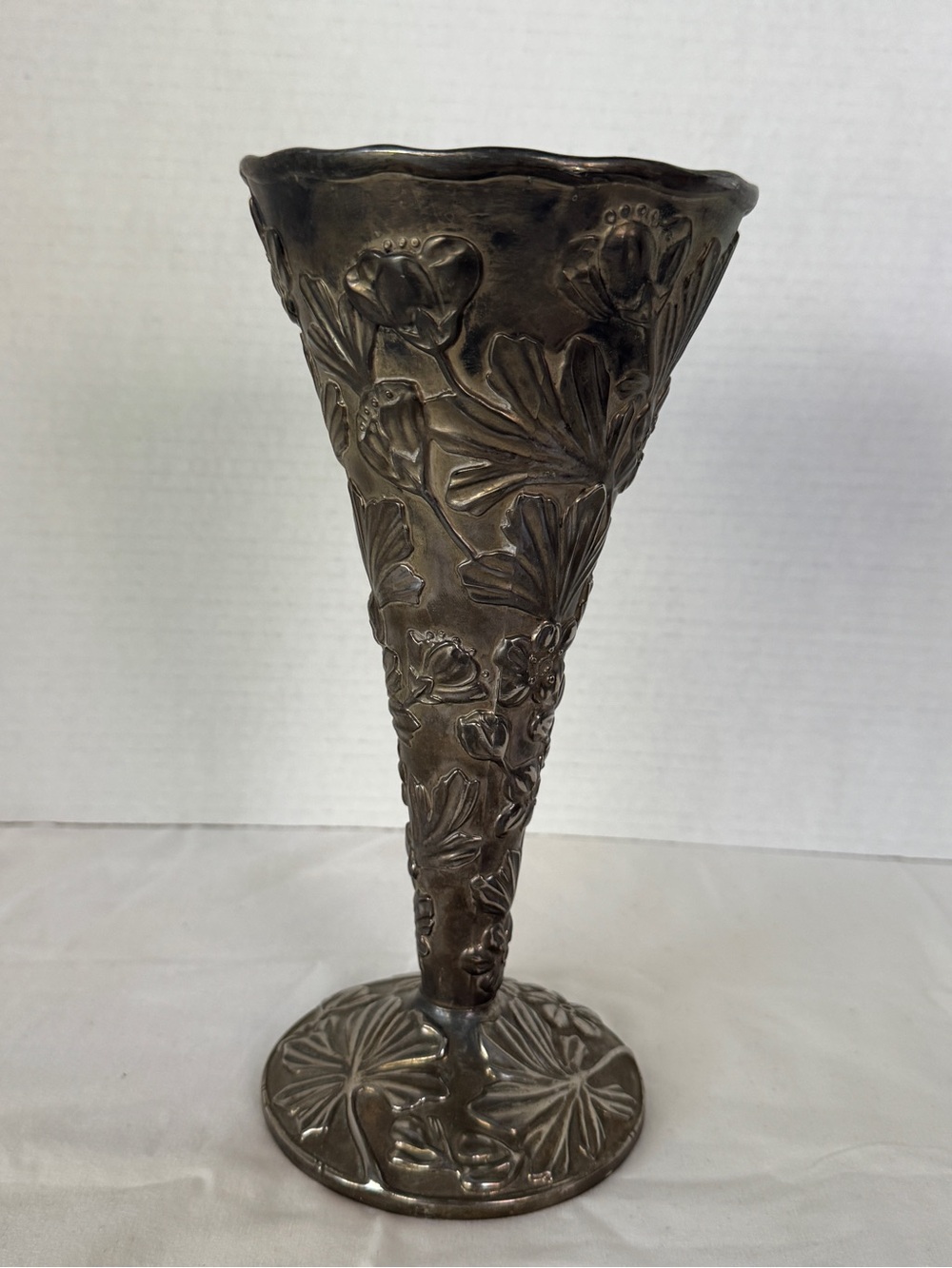 VTG Art Nouveau Style Embossed Floral Trumpet Vase w/ Removable Plastic Liner